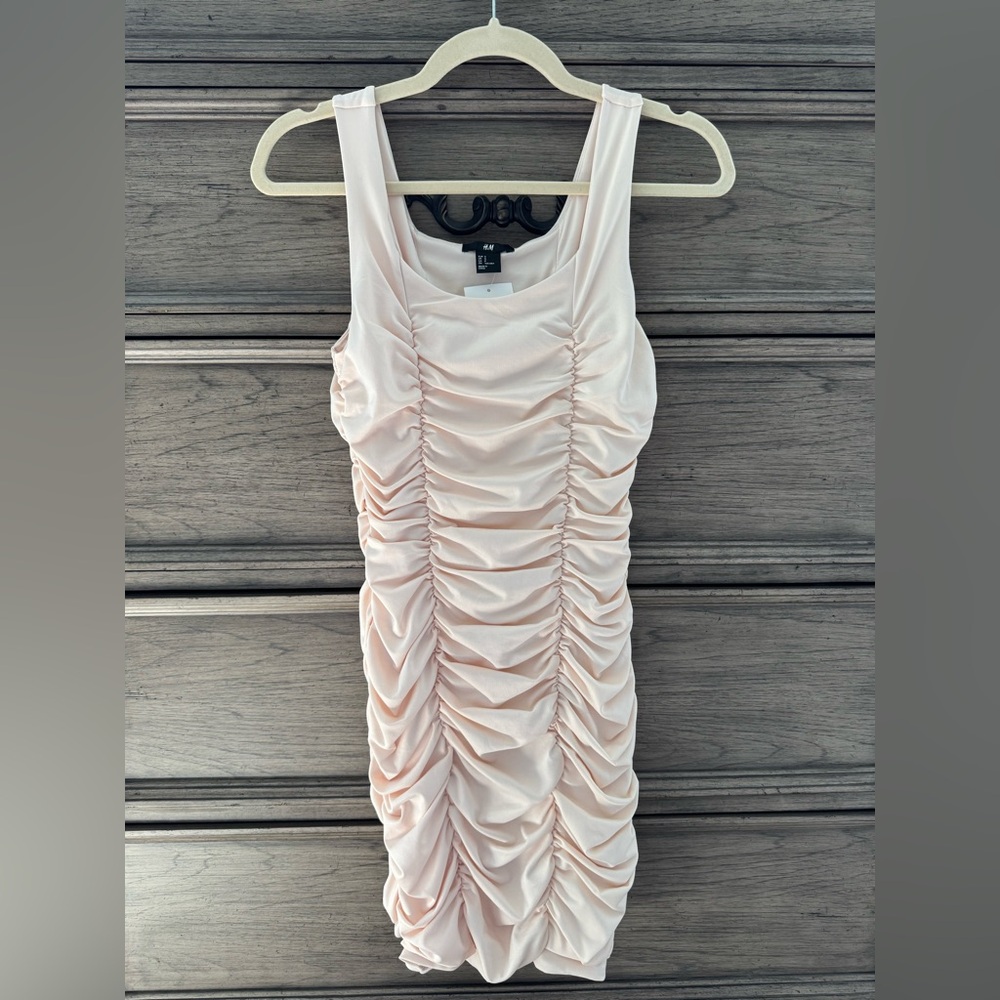 NEW H&M Cocktail Dress NWT Ruched Light Pink Sleeveless Small Mini Blush Peach … - Picture 1 of 11
